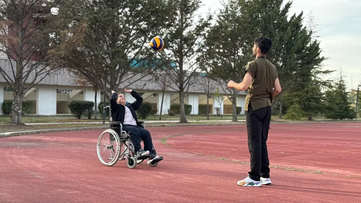 Beyzanur’un Umudu: Yürümek İçin Mücadele