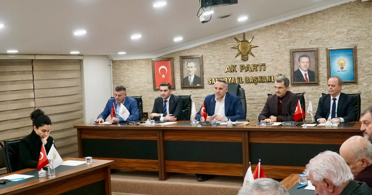 AK Parti Sakarya’da değerlendirme toplantıları yapıldı