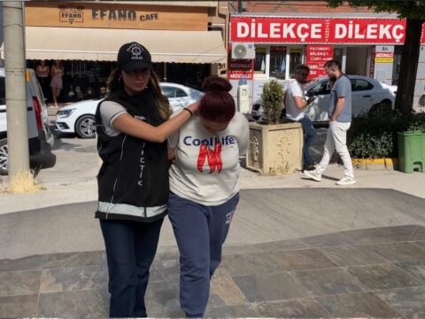 Eskisehirde zehir tacirlerine operasyon E1HL566F